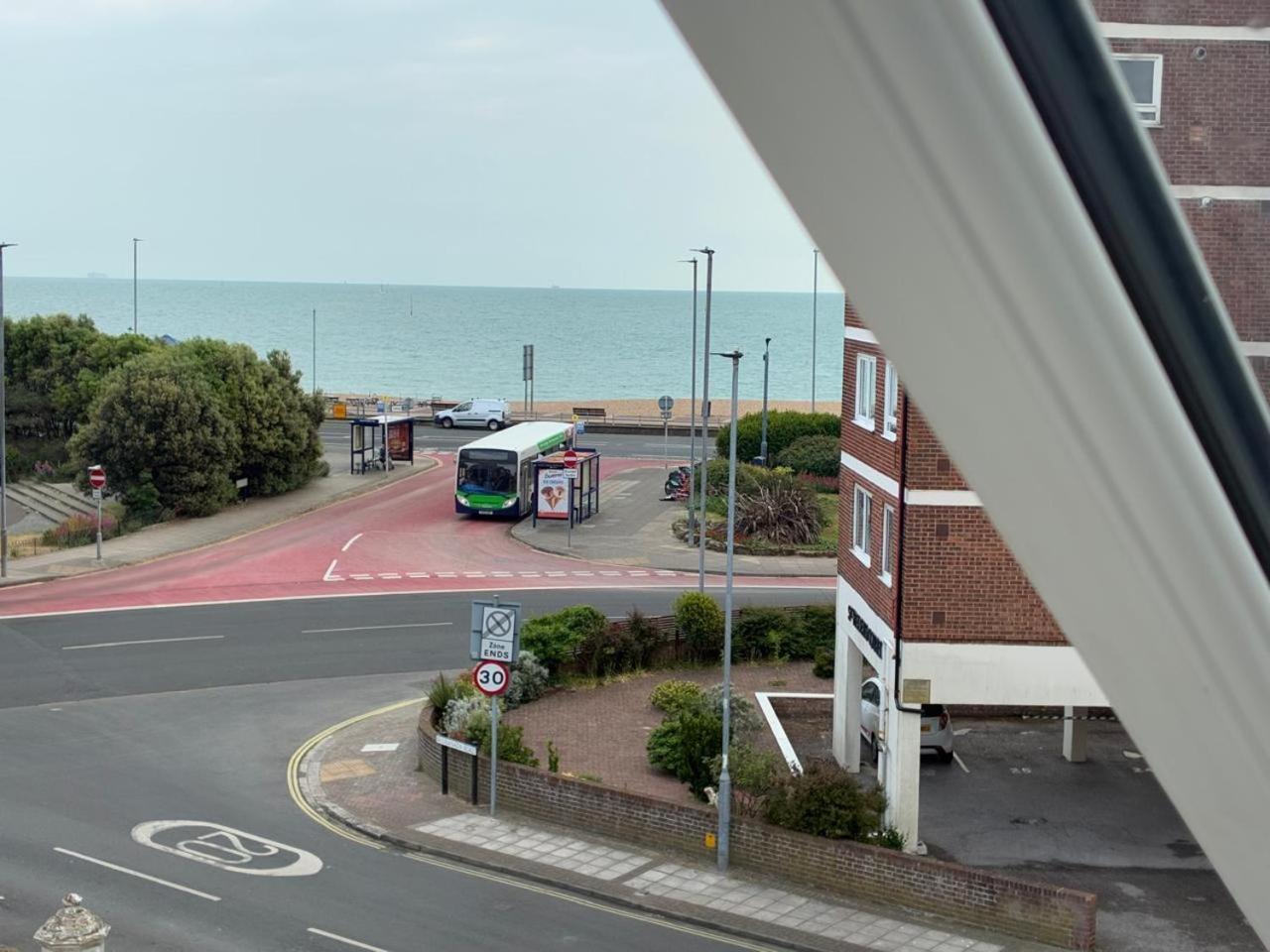 Inn By The Sea, Portsmouth, Parking Ev 22Kw Available ภายนอก รูปภาพ